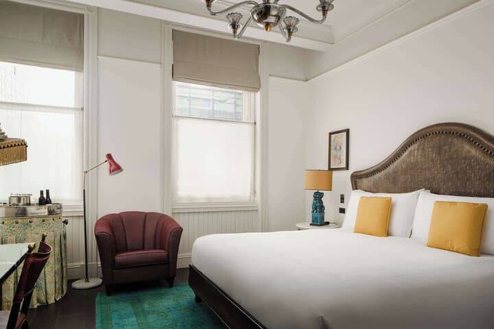 Room 29 of 86